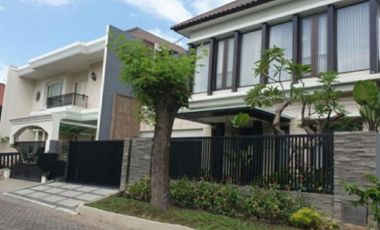 Rumah Villa Royal Pakuwon City , Minimalis, FAVORITE BAGUS