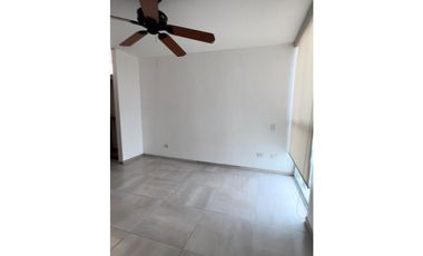 Alquilo Amplio apartamento de 3 recamaras el bosque