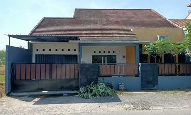 Rumah besar di Tamantirto dekat kampus UMY