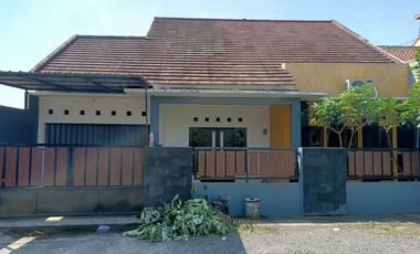 Rumah besar di Tamantirto dekat kampus UMY