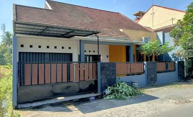 Rumah besar di Tamantirto dekat kampus UMY