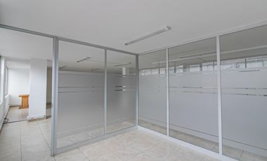 oficina en arriendo en chapinero central. Cod A10008