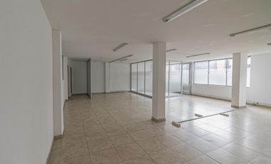 oficina en arriendo en chapinero central. Cod A10008
