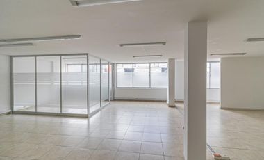 oficina en arriendo en chapinero central. Cod A10008