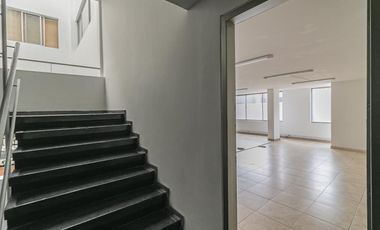 oficina en arriendo en chapinero central. Cod A10008