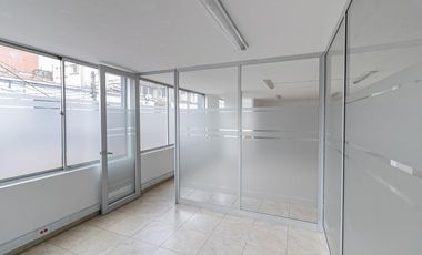 oficina en arriendo en chapinero central. Cod A10008