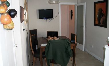 Excelente semipiso de 3 amb con dep. de categoría en edificio estilo francés