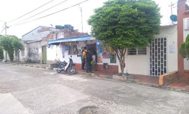 CASA-LOCAL en VENTA en Los Patios Patios Centro