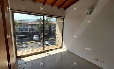 casa en arriendo en bavaria. Cod A68147