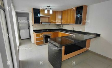 casa en arriendo en bavaria. Cod A68147