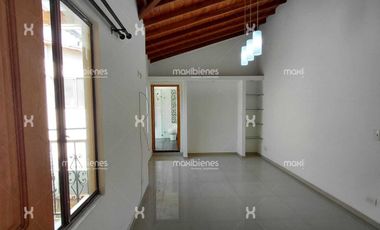 casa en arriendo en bavaria. Cod A68147