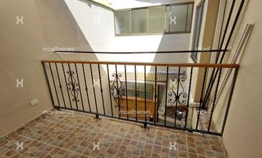 casa en arriendo en bavaria. Cod A68147