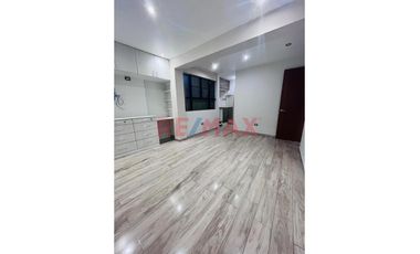 Alquilo Lindo Dpto. – En Smp   📍 A Unos Pasos De Av. José Granda, Cerca Al Óvalo De Habich Y Panamericana Norte, A 15 Minutos De Plaza Norte, Conecti