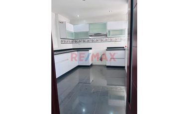 Alquilo Lindo Dpto. – En Smp   📍 A Unos Pasos De Av. José Granda, Cerca Al Óvalo De Habich Y Panamericana Norte, A 15 Minutos De Plaza Norte, Conecti