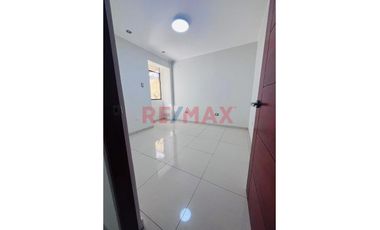 Alquilo Lindo Dpto. – En Smp   📍 A Unos Pasos De Av. José Granda, Cerca Al Óvalo De Habich Y Panamericana Norte, A 15 Minutos De Plaza Norte, Conecti