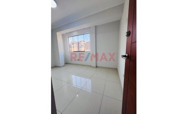 Alquilo Lindo Dpto. – En Smp   📍 A Unos Pasos De Av. José Granda, Cerca Al Óvalo De Habich Y Panamericana Norte, A 15 Minutos De Plaza Norte, Conecti