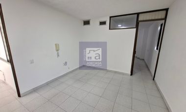 COD. 4203 - SE ARRIENDA OFICINA - BARRIO: CENTRO