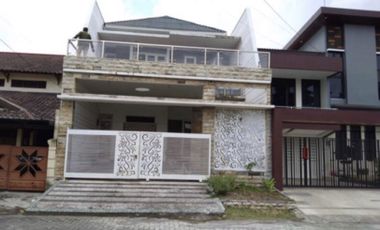 Rumah Modern Minimalis 2 Lantai di Ketintang Permai SBY