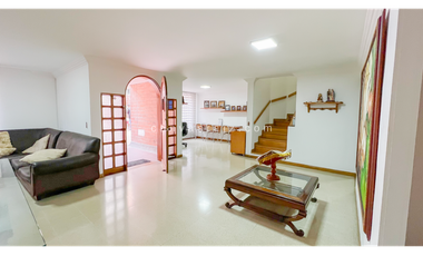 Venta de Casa Unidad Cerrada Sector La Mota