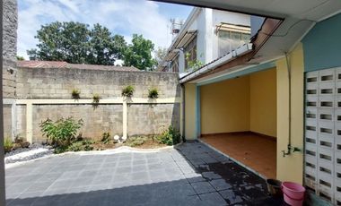 Disewakan Rumah Kencana Loka Blok K Siap Huni Lokasi Dekat Sekolah Ternama - Granada & Stasiun Rawa Buntu