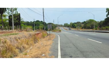SAN FELIX CASA CON LOTE ORILLA DE PANAMERICANA