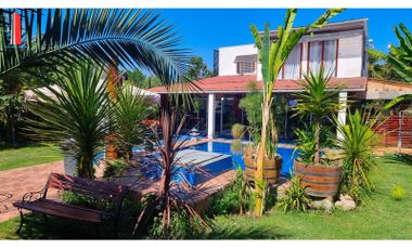 Hermosa Casa con piscina, loft y varios adicionales Sector El Abra, Requinoa - VI Región ideal negocio o Familia grande - QVAL