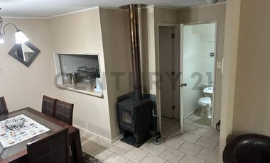 Casa Amoblada en Condominio con Piscina – Arriendo en Pucón