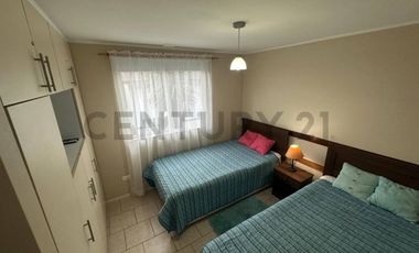 Casa Amoblada en Condominio con Piscina – Arriendo en Pucón