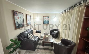 Casa Amoblada en Condominio con Piscina – Arriendo en Pucón