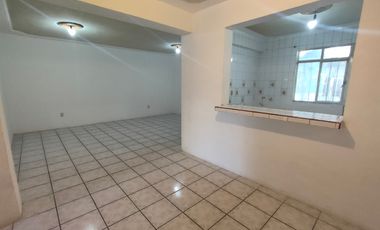 CASA EN VENTA EN FRACCIONAMIENTO OJOCALIENTE 1