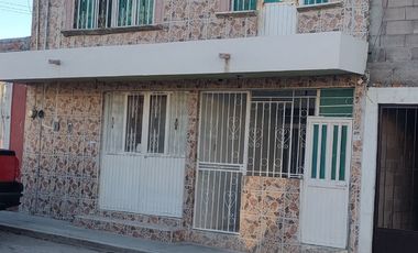 CASA EN VENTA EN FRACCIONAMIENTO OJOCALIENTE 1
