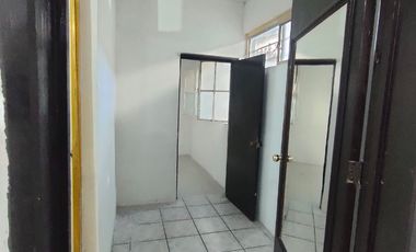 CASA EN VENTA EN FRACCIONAMIENTO OJOCALIENTE 1
