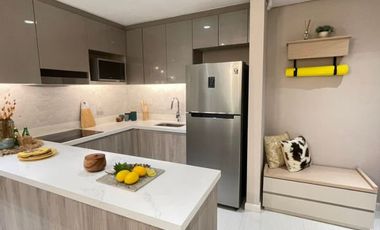 2 bedroom unit with 2 parking slots at Capitol Commons