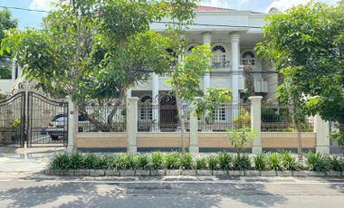 Jual Rumah Mewah Luas di Raya Dharmahusada Indah Surabaya