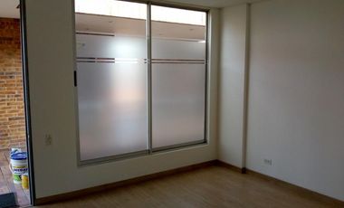 oficina en arriendo en 20 de julio ofichia. Cod A2782