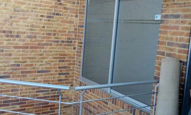 oficina en arriendo en 20 de julio ofichia. Cod A2782