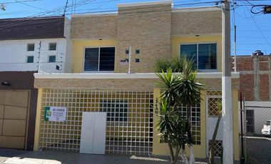 Casa en venta en excelentes condiciones en San Jerónimo, zona norte, a 5 mins de Plaza Mayor