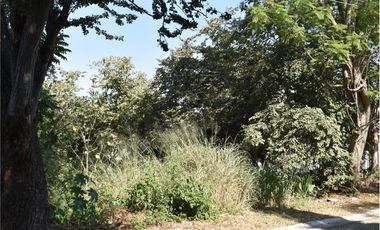 LAS CAÑADAS - TERRENO SEMIPLANO EN ZONA TRANQUILA