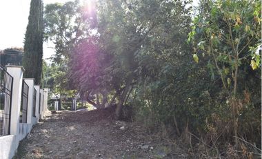 LAS CAÑADAS - TERRENO SEMIPLANO EN ZONA TRANQUILA