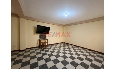 Venta De Casa Con Local Comercial Y Departamento Cerca A Terminal Terrestre