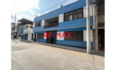 Venta De Casa Con Local Comercial Y Departamento Cerca A Terminal Terrestre