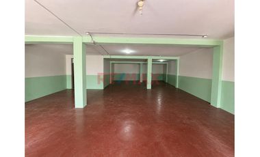 Venta De Casa Con Local Comercial Y Departamento Cerca A Terminal Terrestre
