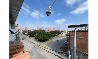 Venta De Casa Con Local Comercial Y Departamento Cerca A Terminal Terrestre