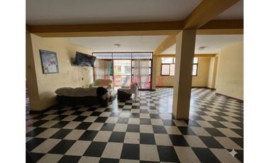 Venta De Casa Con Local Comercial Y Departamento Cerca A Terminal Terrestre
