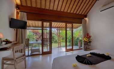 VILLA DIKONTRAKAN DI UBUD BALI DENGAN 5 KAMAR DAN VIEW SAWAH