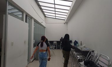 edificio en arriendo en la castellana. Cod A51