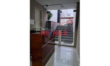 Moderno Y Lujoso Departamento En 1Er Piso En Surco