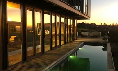 Venta moderna casa  de 290m2 condominio en Mantagua