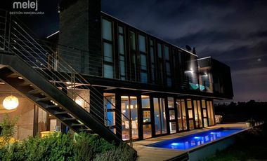 Venta moderna casa  de 290m2 condominio en Mantagua