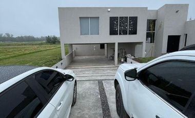 Casa quinta en venta de 3600m2 ubicado en Canning